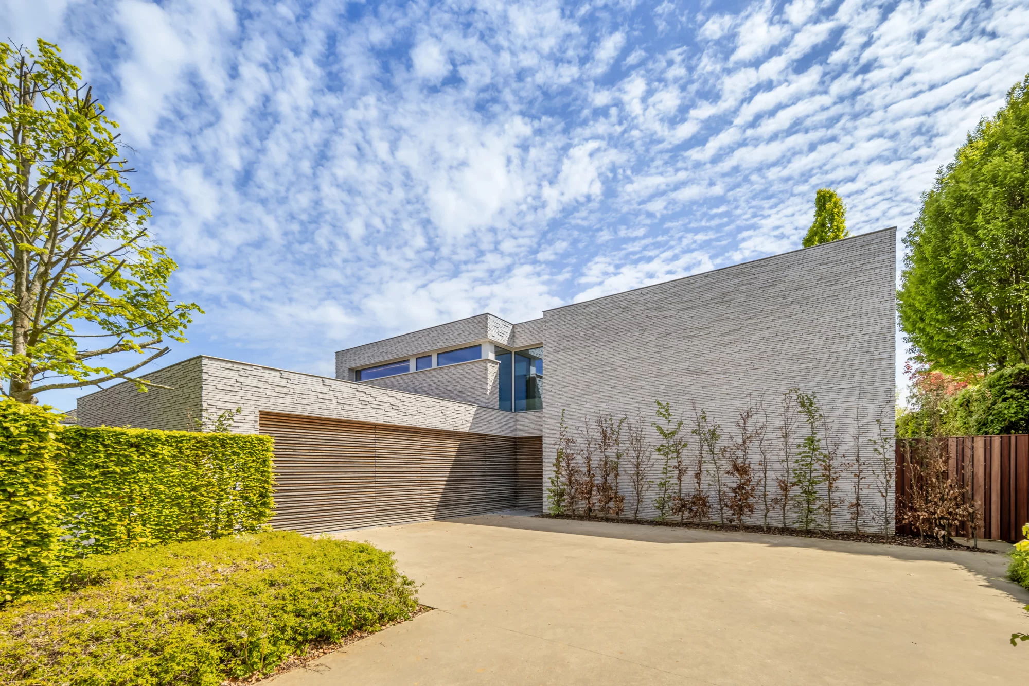 Villa | J. Monroe